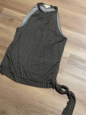 Michael Kors green print top, side tie.